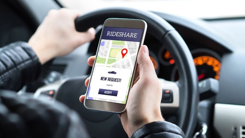 distracted Uber driver causing accident needing Houston car accident attorney