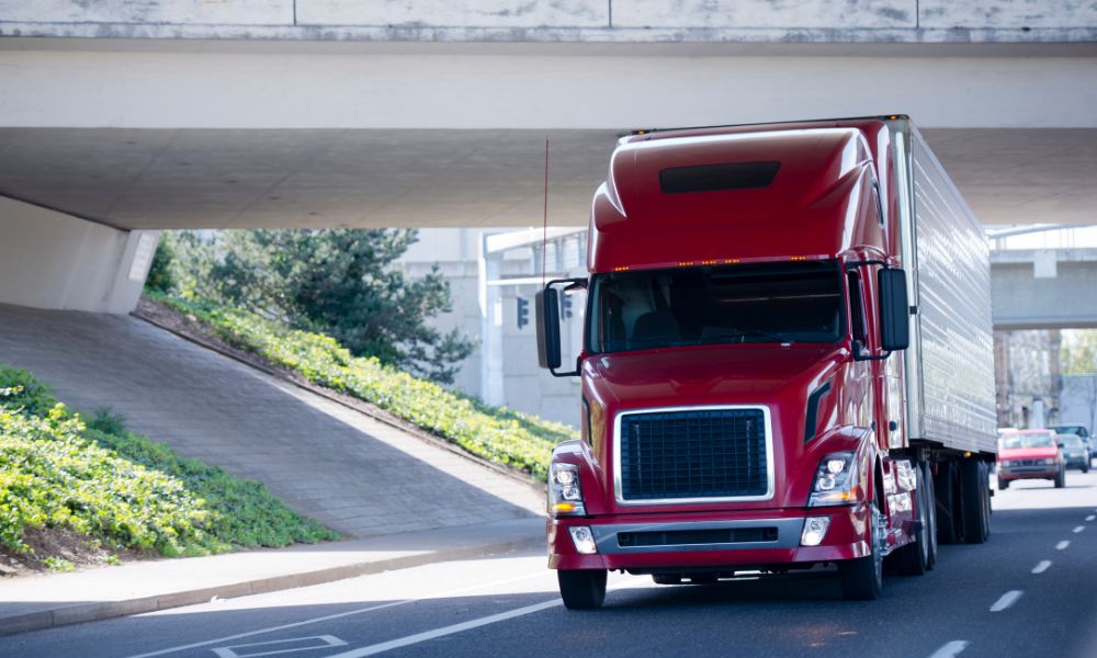 semi truck causing accident requiring Sugar Land auto accident attorney