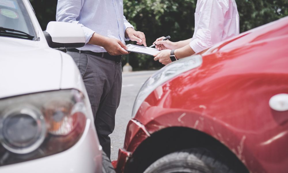 Writing information after accident for Sugar Land car accident attorney