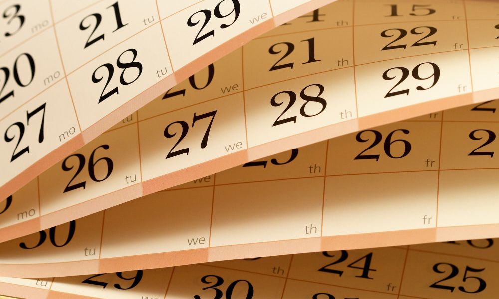 calendar flipping to show time to work with Sugar Land car accident lawyer